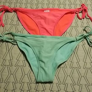 FOREVER 21 Bikini Bottom Bundle XS S (2 pcs)